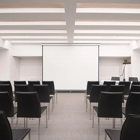 Отель Innside By Melia Torre Galfa Милан